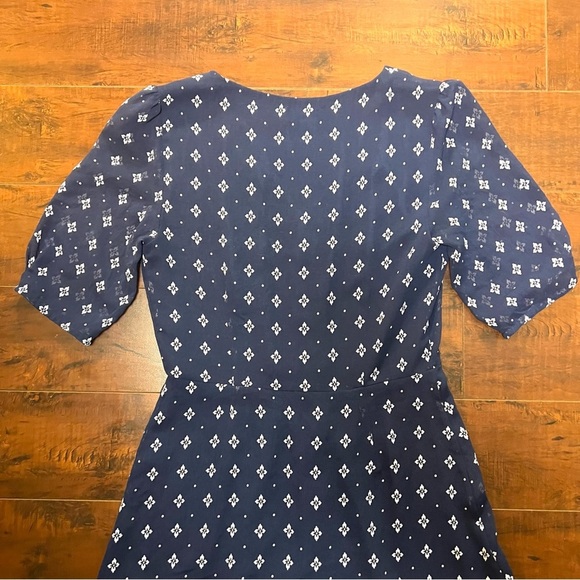 WILFRED Aritzia Mini Button Front A-Line Navy Chiffon Dress Size 2 - Picture 6 of 11